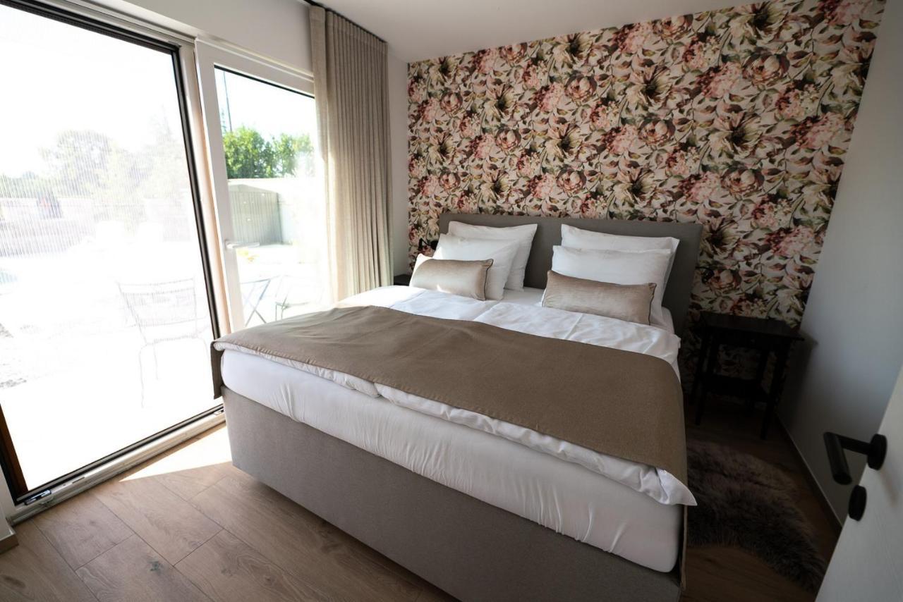 Apartments Kras 24 With Pool Sezana Exterior photo